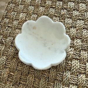 Marble Scalloped Dish